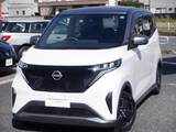 日産 サクラ G シーズンカラー　充電ケーブル　ルーフサイ
