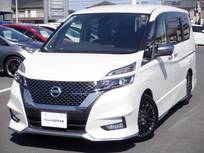日産 セレナ 2000cc 2.0 AUTECH スポーツスペック 専用本革インテリア　後席モニター