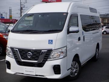 2.5 チェアキャブ 車いす2名仕様 車いす固定装置2基　10人乗り