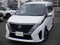 日産 セレナ 1400cc 1.4 e-POWER ハイウェイスターV プロパイロットパーキング　寒冷地仕様