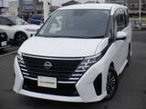 日産 セレナ 1400cc 1.4 e-POWER ハイウェイスターV プロパイロットパーキング　寒冷地仕様