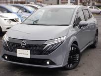 日産 ノートオーラ 1200cc 1.2 G FOUR レザーエディション 4WD BOSE 寒冷地仕様　運転席電動シ-ト　NCナビ