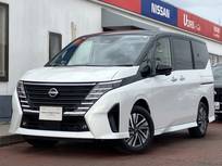 日産 セレナ 1400cc 1.4 e-4ORCE ハイウェイスターV 4WD 当社試乗車UP　自動駐車機能付