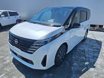 日産 セレナ 1400cc 1.4 e-POWER XV