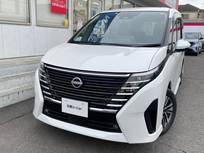 日産 セレナ 1400cc 1.4 e-POWER ハイウェイスターV プロパイロット/アラウンドビューモニター/