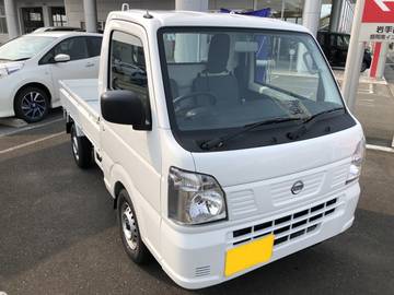 NT100クリッパー 660 DX 4WD 届出済未使用車　オートマ4WD