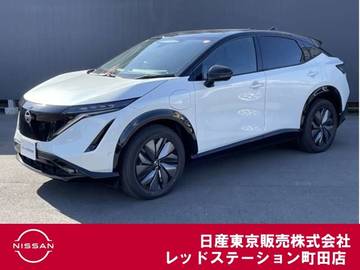 B9 e-4ORCE 4WD 試乗車　ガラスルーフ