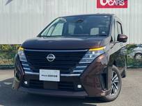 日産 セレナ 1400cc 1.4 e-POWER ルキシオン /プロパイロット/後席モニター/全方位運転