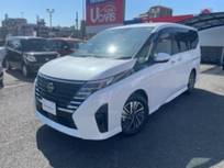 日産 セレナ 1400cc 1.4 e-POWER ハイウェイスターV プロパイロット　アラウンドモニター