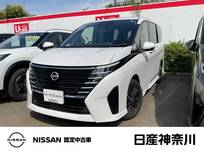 日産 セレナ 1400cc 1.4 e-POWER ハイウェイスターV 弊社展示試乗車　後席モニター