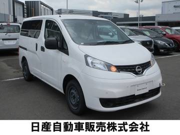 1.6 チェアキャブ 車いす2名仕様 スロープタイプ　雹害車　オーディオレス