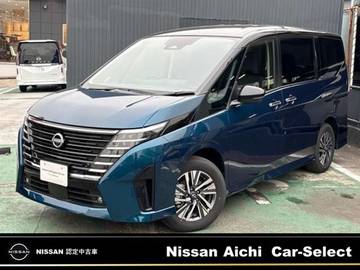 セレナ 1.4 e-4ORCE ハイウェイスターV 4WD プロパイロット　全周囲カメラ　純正ナビ