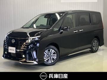 セレナ 1.4 e-4ORCE ハイウェイスターV 4WD 当社試乗車アップ・メーカーナビ・全周囲カ