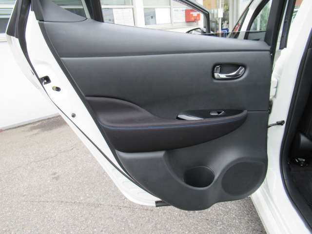 複数画像64